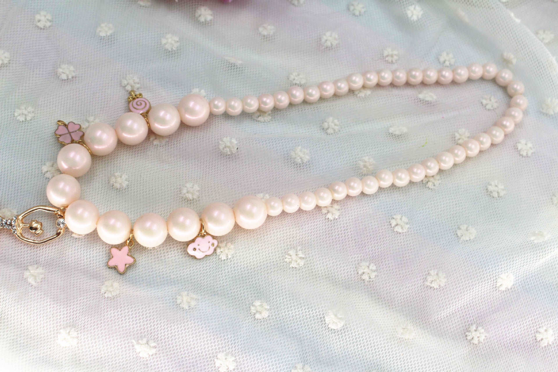 Four Flaire Korean Jewelry Neckless – Elegant Pearl Necklace for Girls